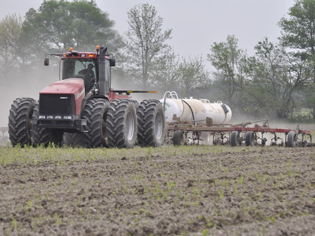 Anhydrous is the least-expensive form of nitrogen, but the tradeoff is it can also be a dangerous form to work with. (DTN photo by Greg Horstmeier)